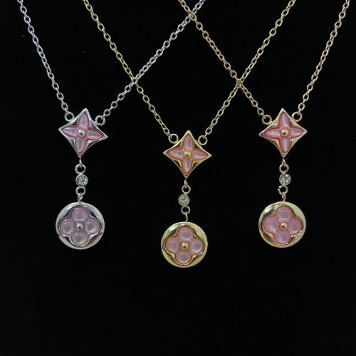 Available in silver, gold and rose three classic tones.